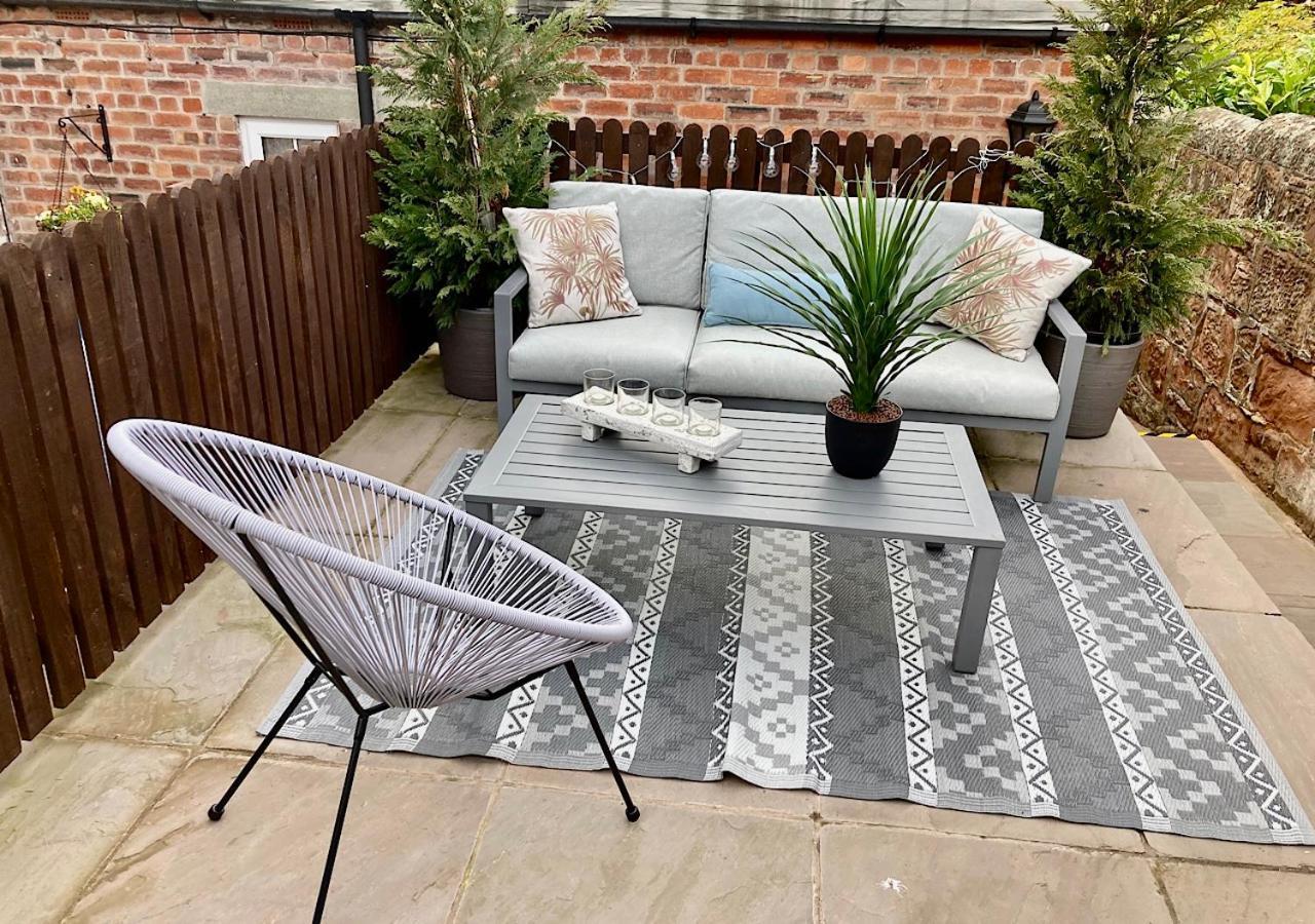 The Lodge Chester - Luxury Apartment For Two, With Free Parking! Hough Green Esterno foto